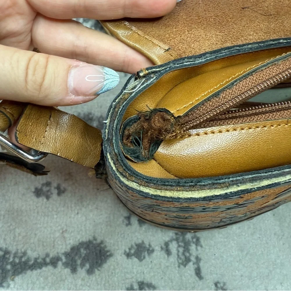 VTG PRINCESS Egyptian Hieroglyphics Tooled Leather Bucket Bag